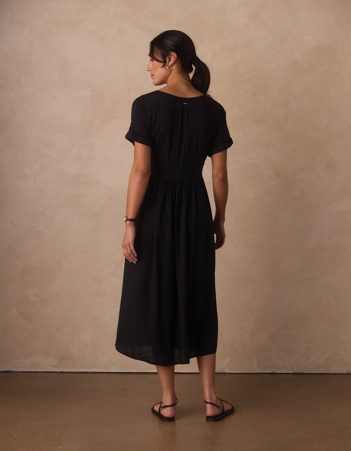 Aria Crepe Midi Dress in Black