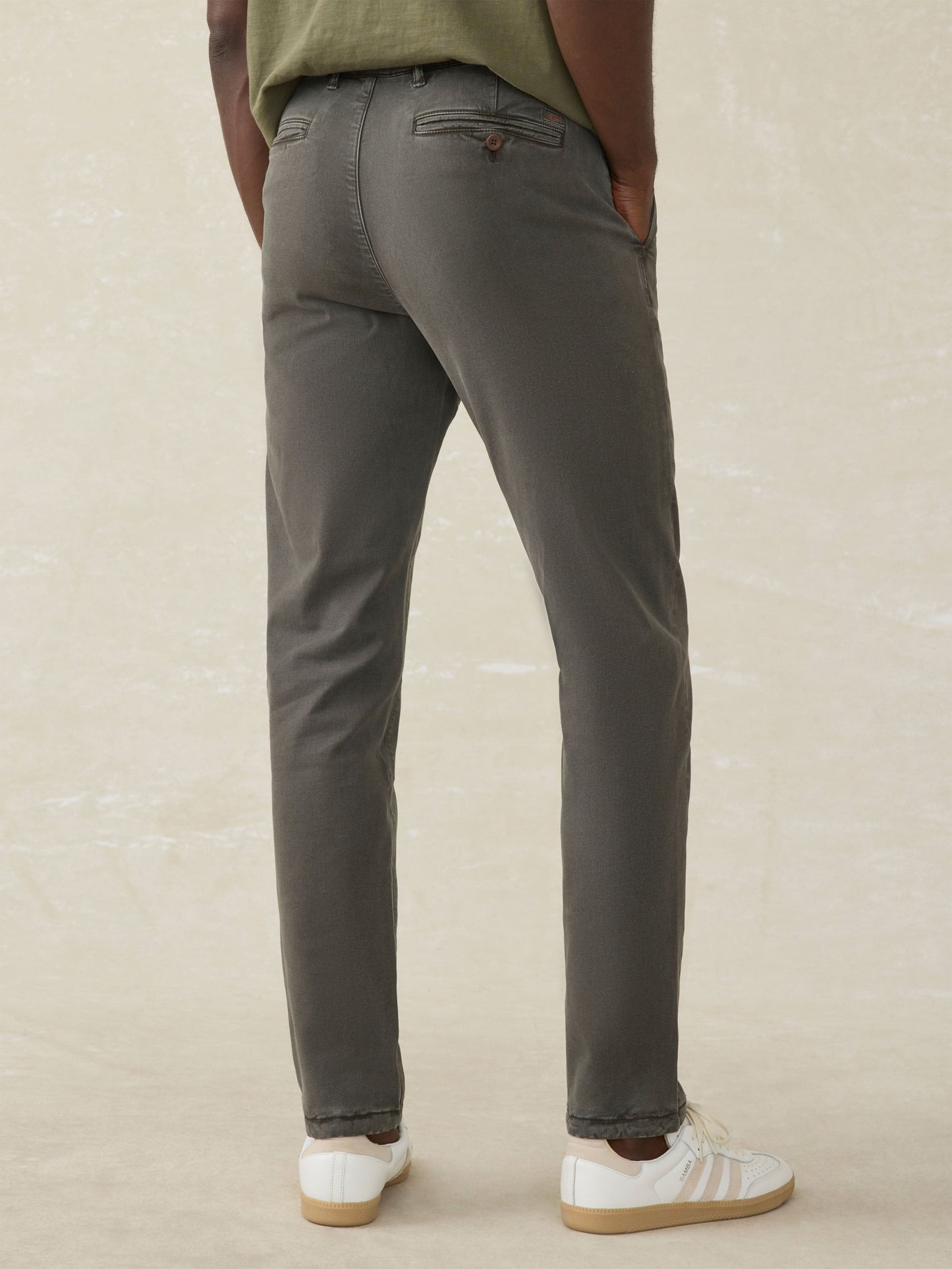 Coastline Chino - Faded Black