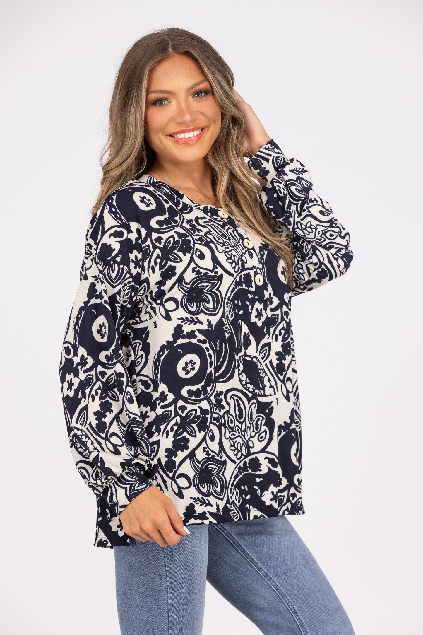 Woodland Variety Women's Hi-Lo Barrel Long Sleeve Top