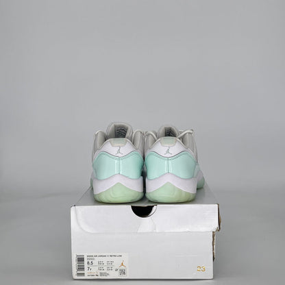 AIR JORDAN 11 LOW IGLOO AH7860-103 SIZE 7/8.5W GS