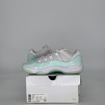 AIR JORDAN 11 LOW IGLOO AH7860-103 SIZE 7/8.5W GS