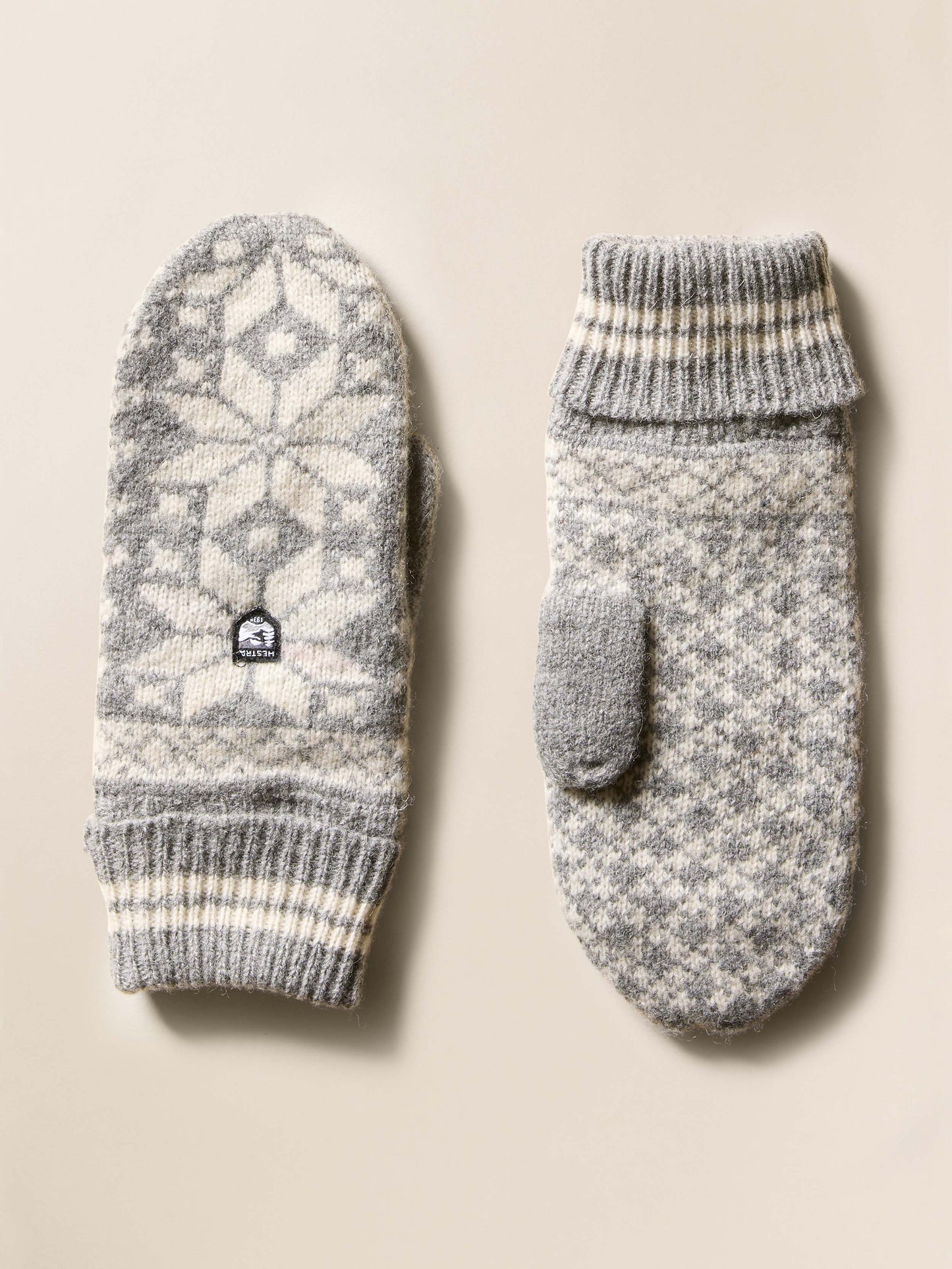 Hestra Isvik Mitt - Grey Off White