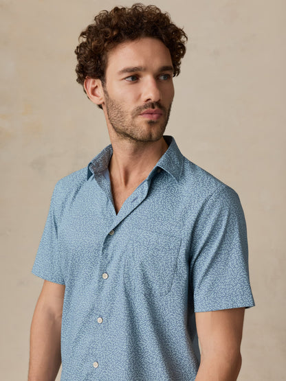 Short-Sleeve Movement™ Monterey Shirt - Teal Grove Foliage