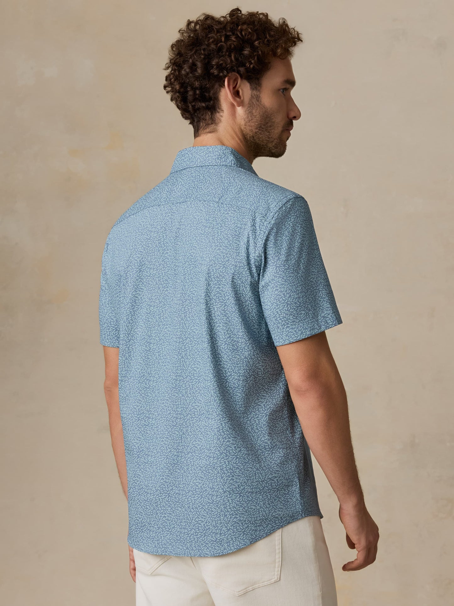 Short-Sleeve Movement™ Monterey Shirt - Teal Grove Foliage