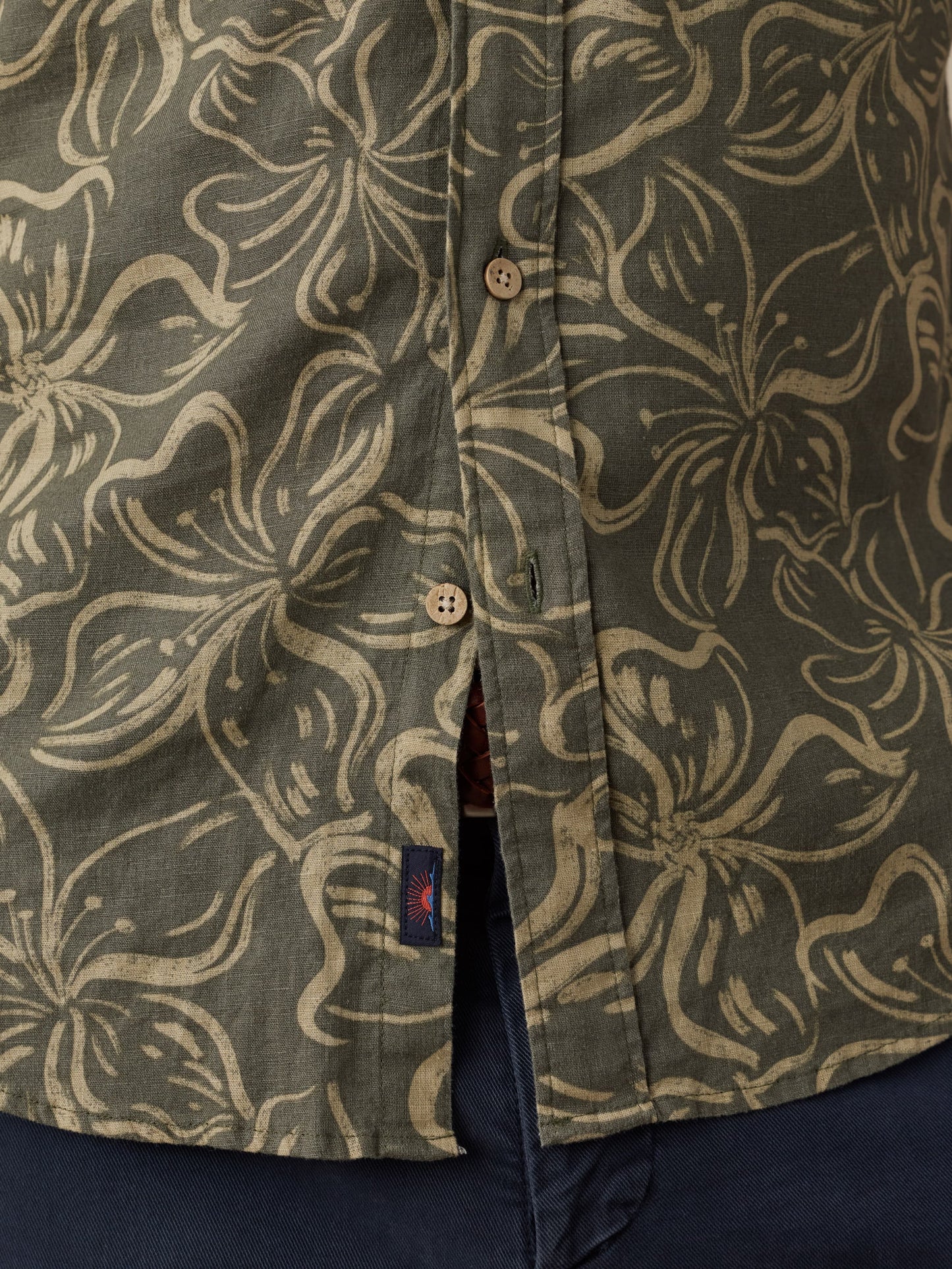 Short-Sleeve Breeze Shirt - Light Pine Blossom