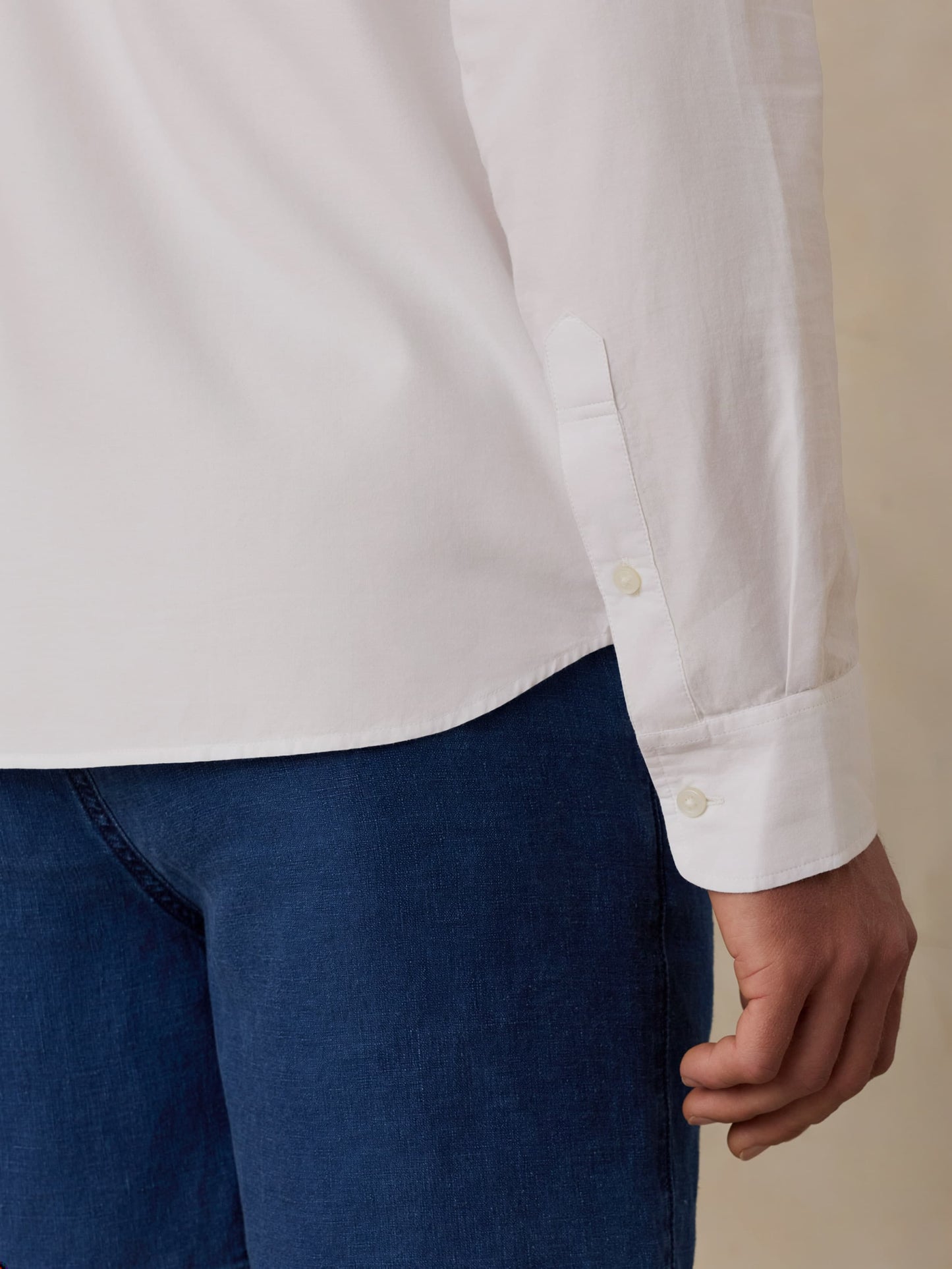 Long-Sleeve Weightless Cotton Shirt - Pure White