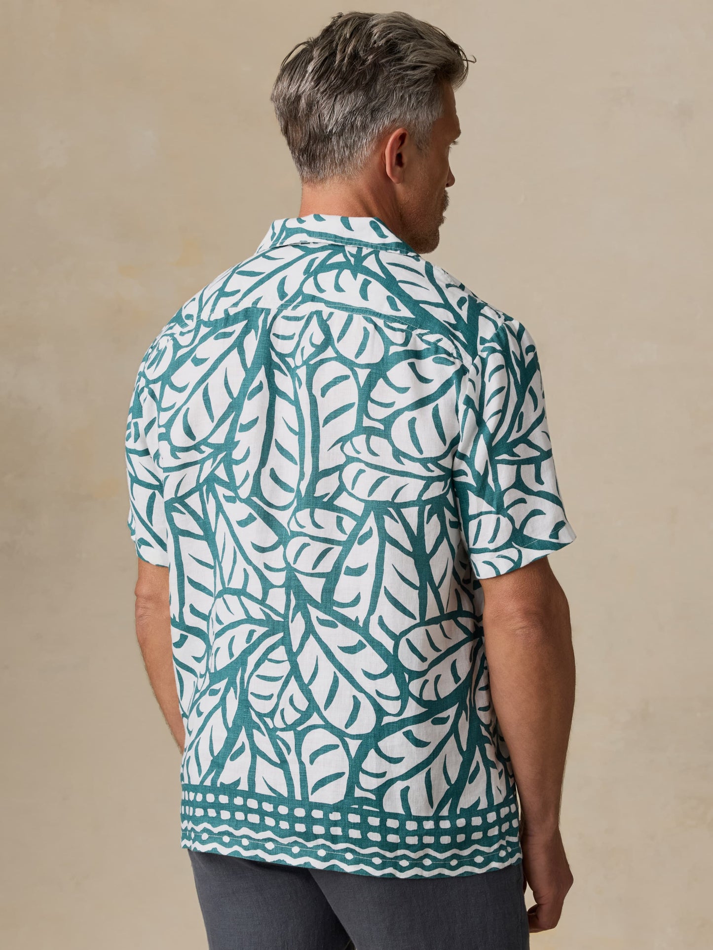Short-Sleeve Linen Camp Shirt - Biscayne Leaves