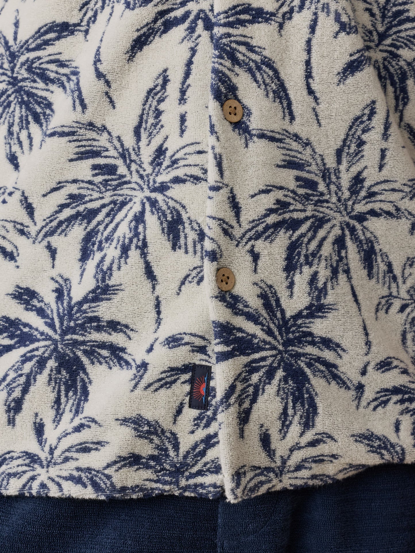 Short-Sleeve Cabana Towel Terry Shirt - Ivory Tropic Trees