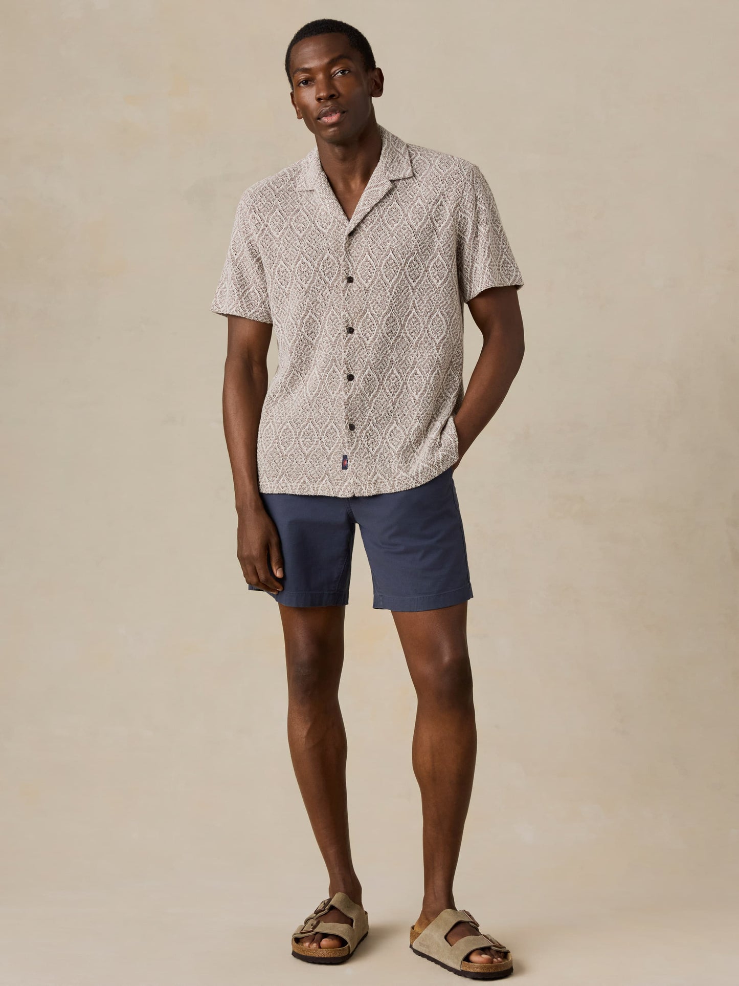 Short-Sleeve Oasis Camp Shirt - Brown Island Medallion