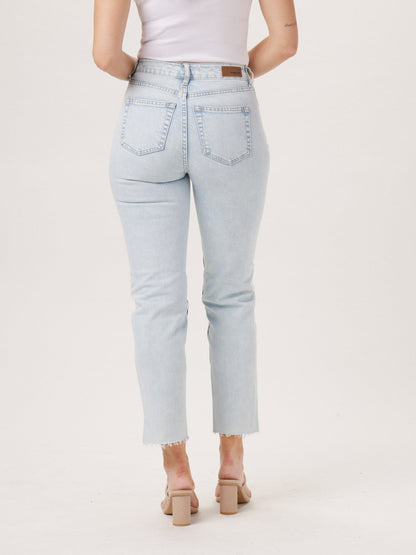 Hi-Rise Ankle Skimmer in Light Wash