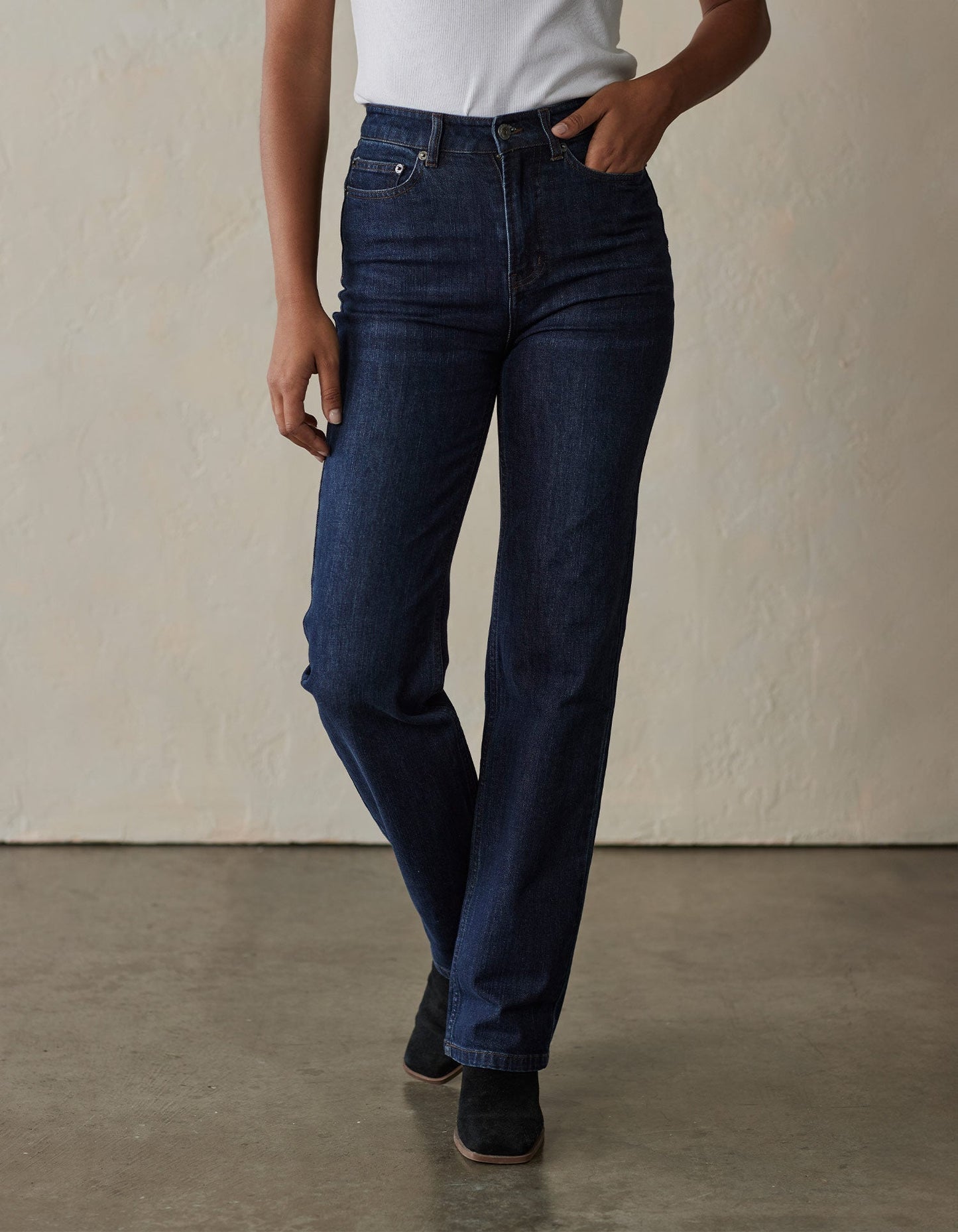 Hi-Rise Straight Jean