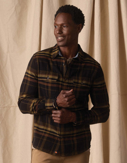 Mountain Overshirt in Black Plaid