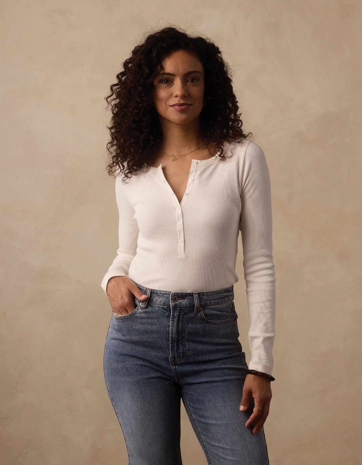 Normal Rib Henley in Ecru