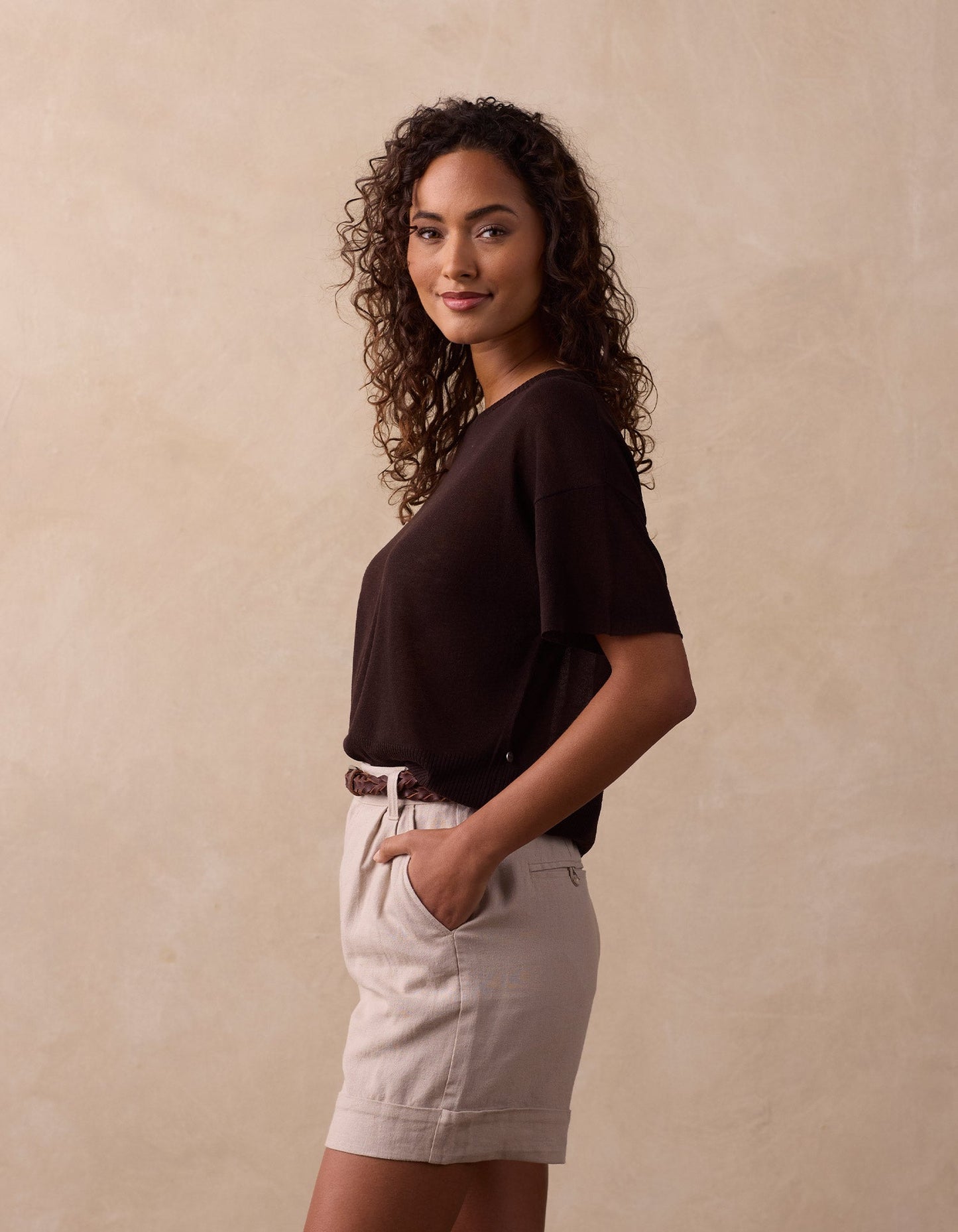 Summer Linen-Blend Tee in Umber