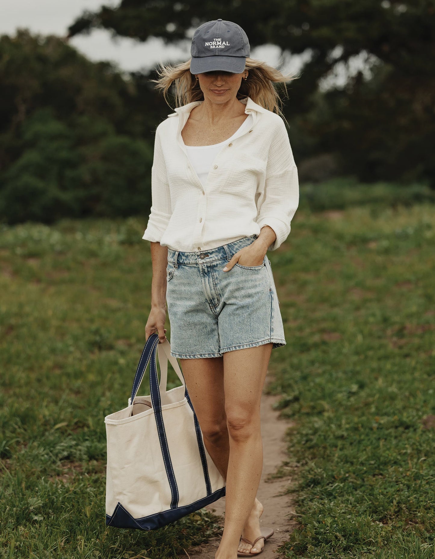 Mid-Rise Denim Short in Medium Greyson Wash