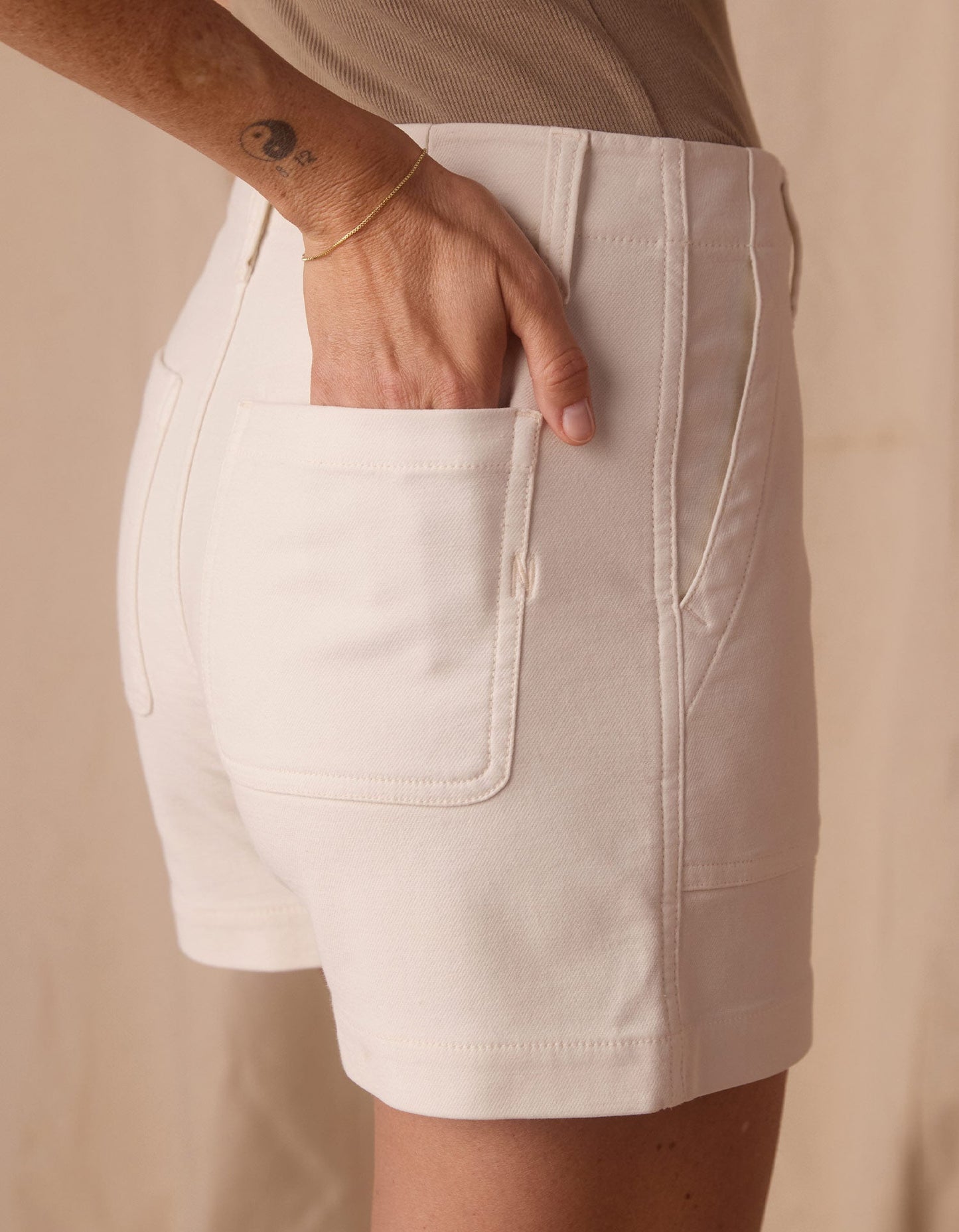 Comfort Terry Short in Ivory