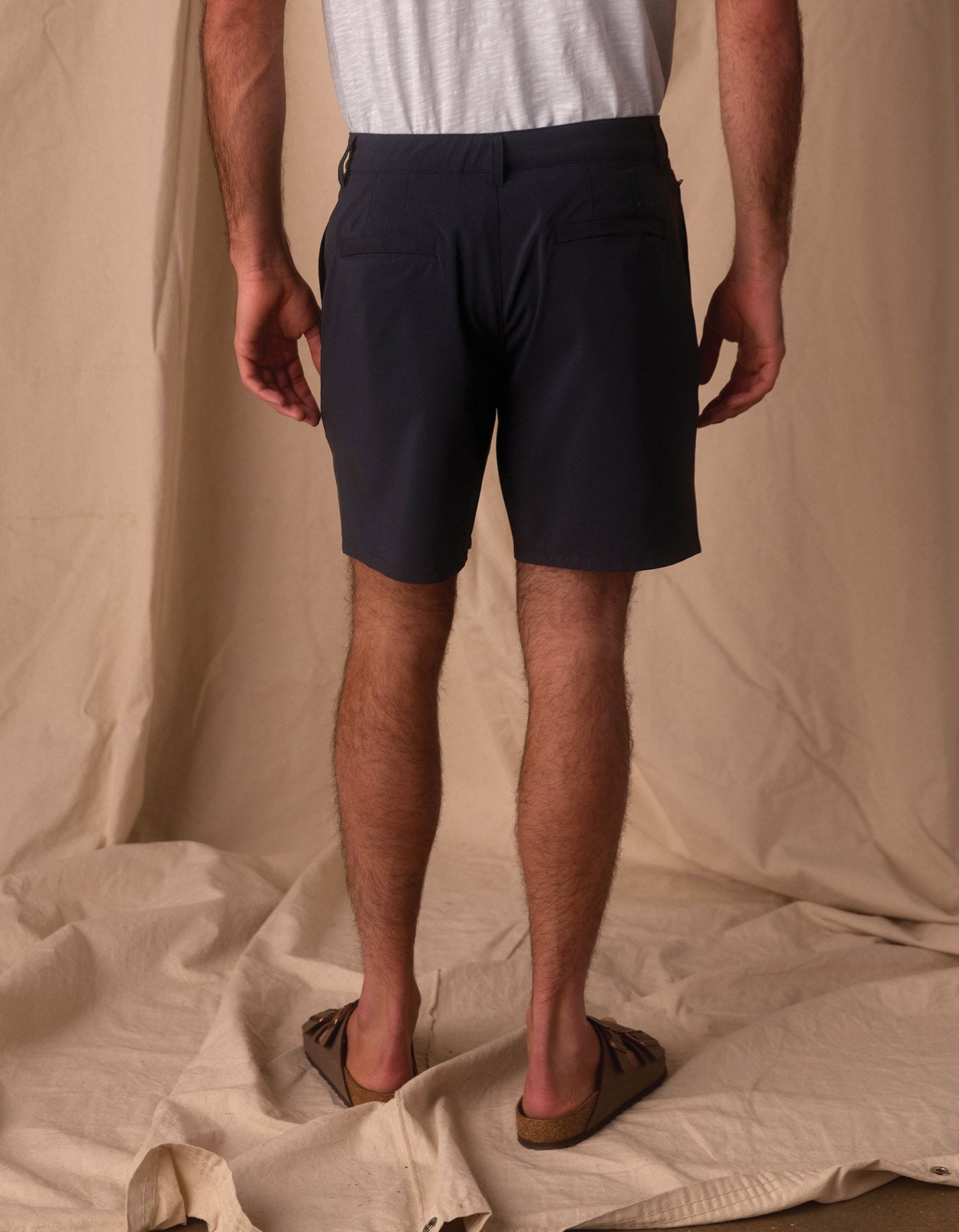 Everyday Hybrid Short in Navy
