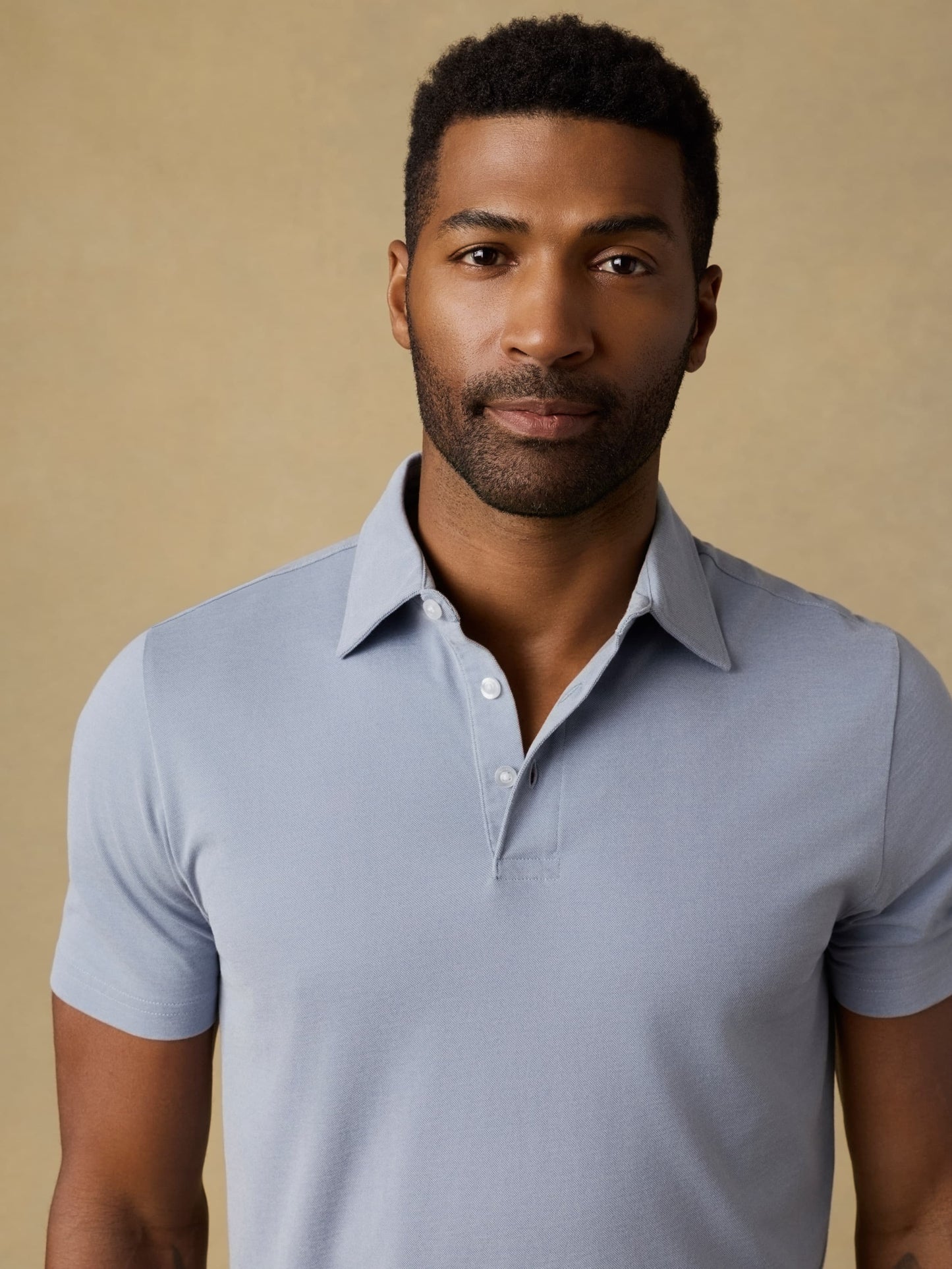 Short-Sleeve Movement™ Pique Polo - Flint White Melange