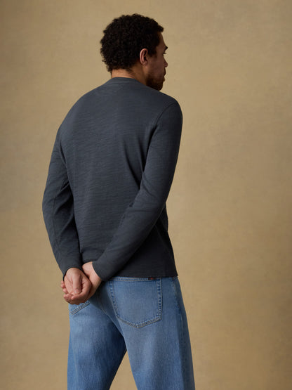 Sunwashed Organic Henley - Graphite