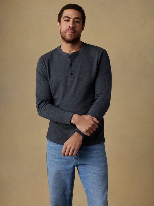 Sunwashed Organic Henley - Graphite