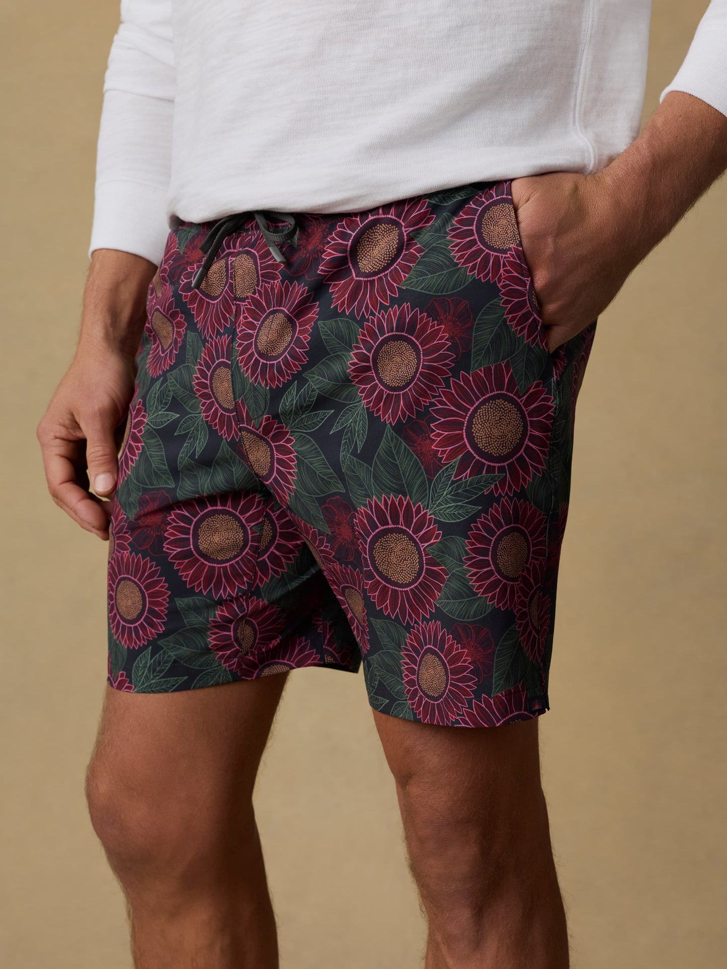 Shorelite Trunk (7") - Black Floral Road