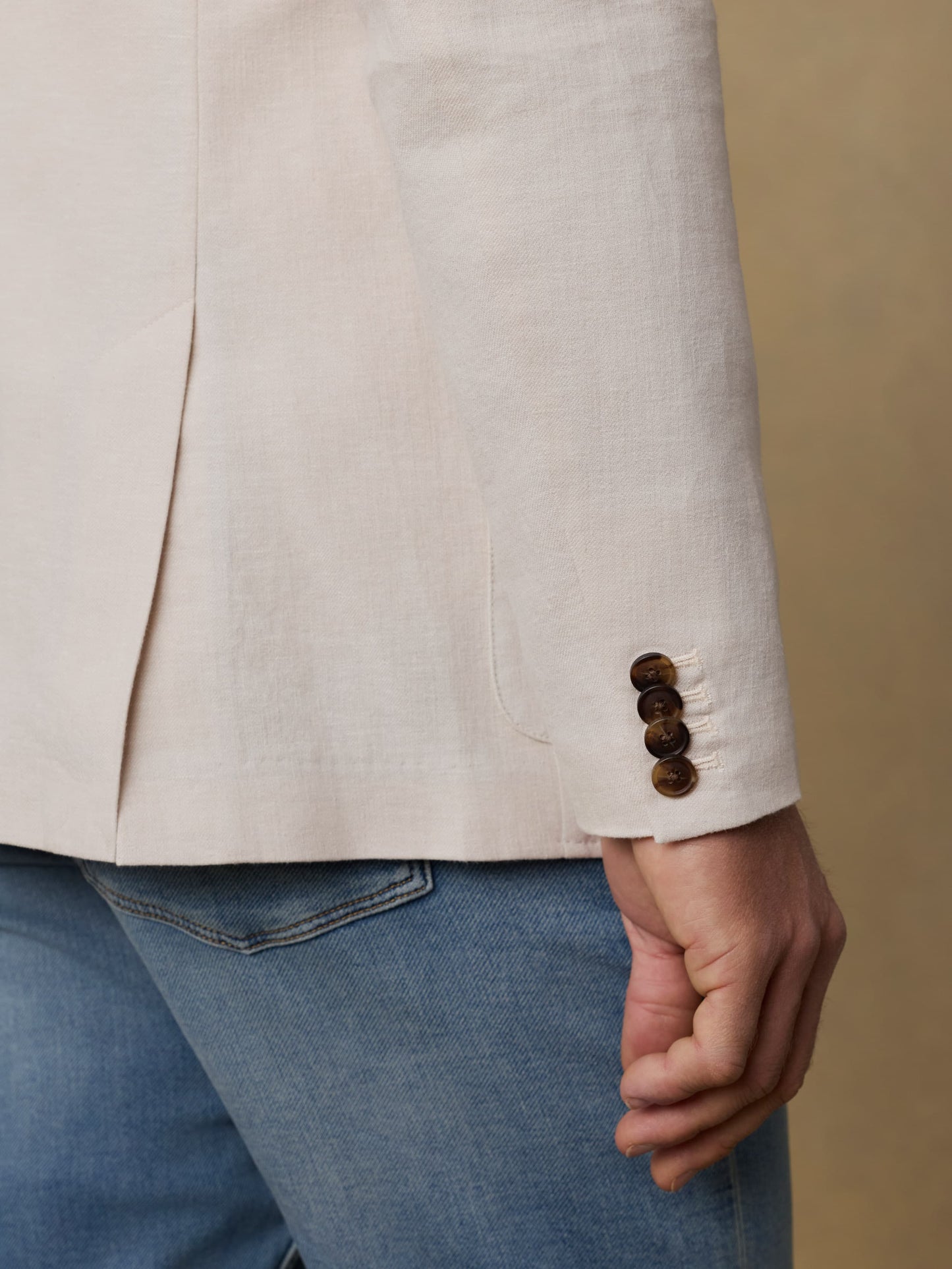 Movement™ Linen Blazer - Dorset Sand