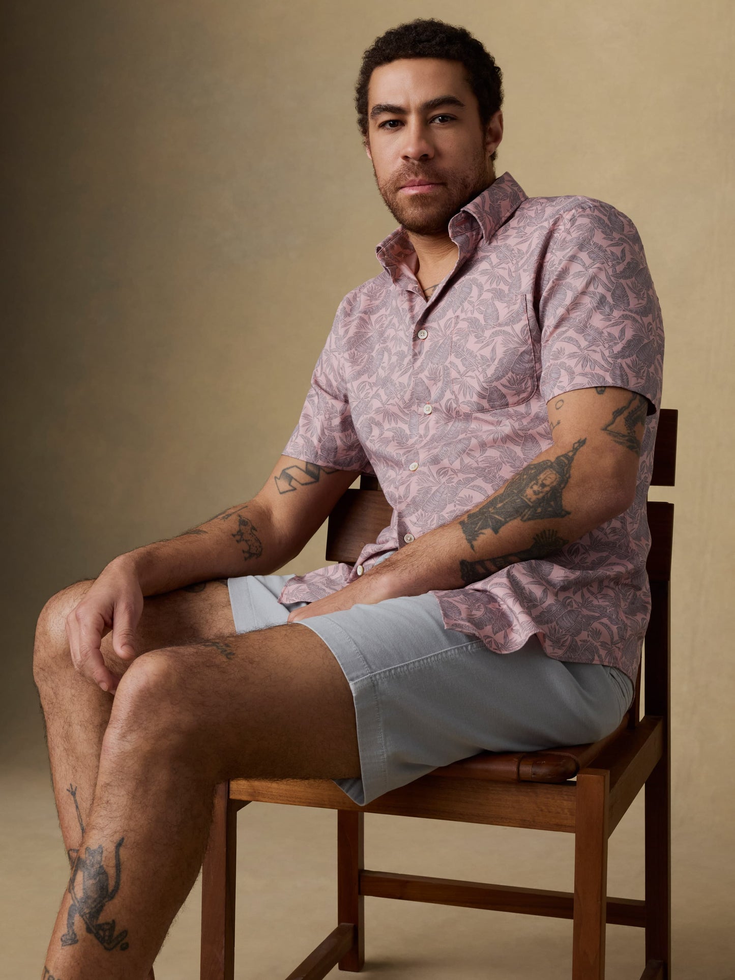 Short-Sleeve Movement™ Monterey Shirt - Mauve Tropic Foliage