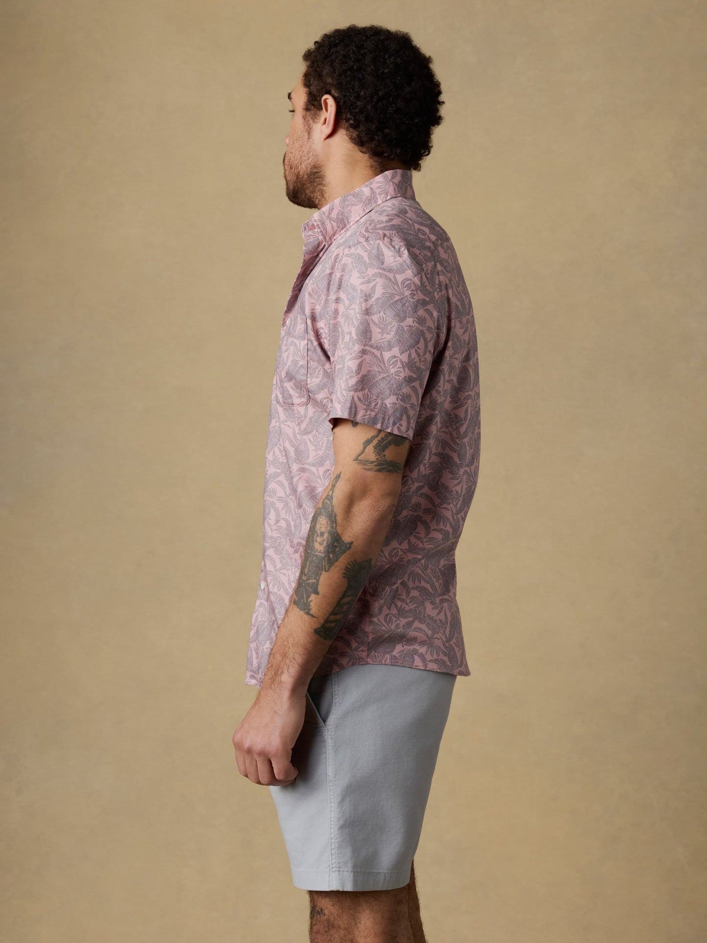 Short-Sleeve Movement™ Monterey Shirt - Mauve Tropic Foliage