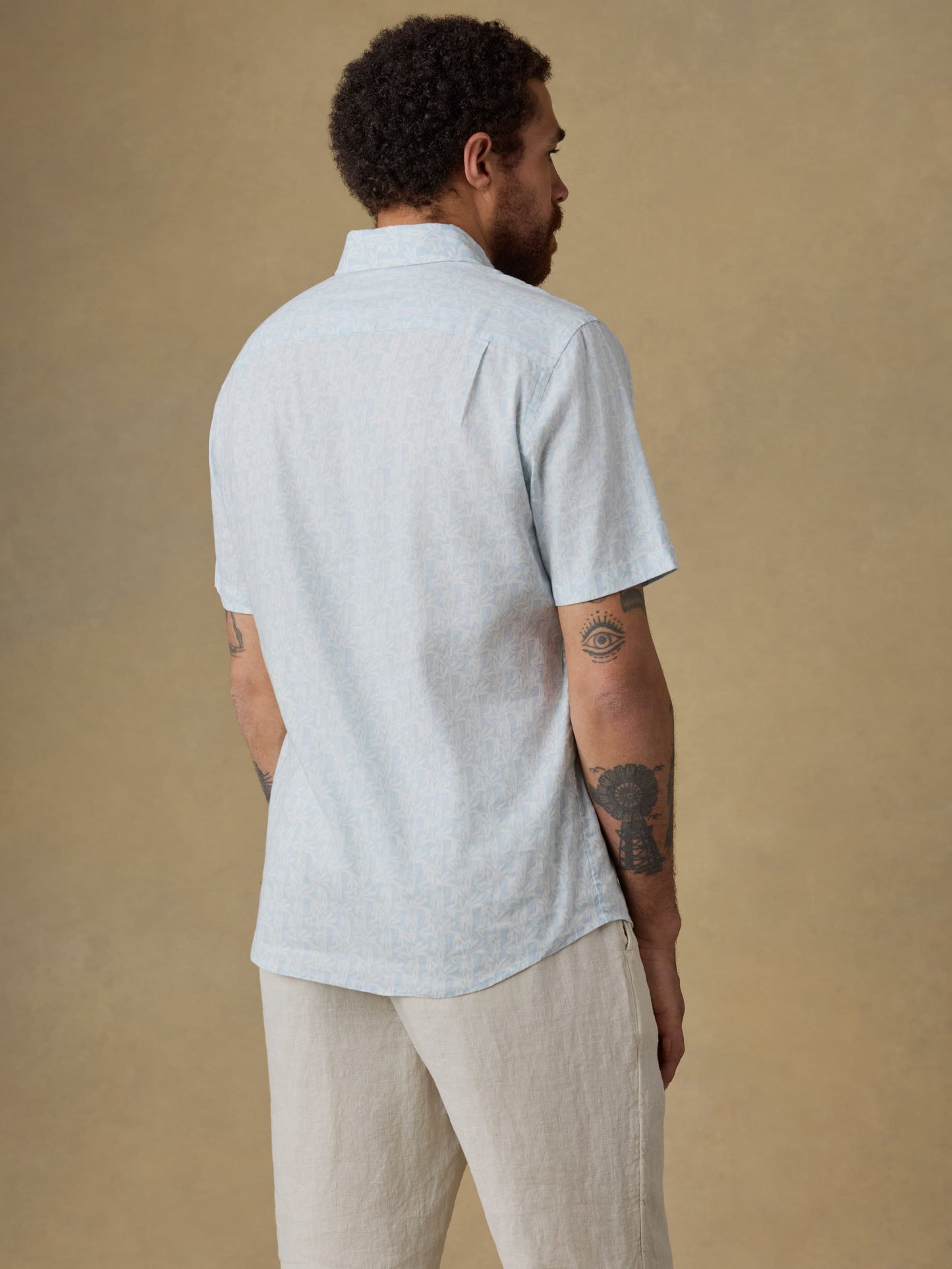 Short-Sleeve Breeze Shirt - Clear Sky Leaf