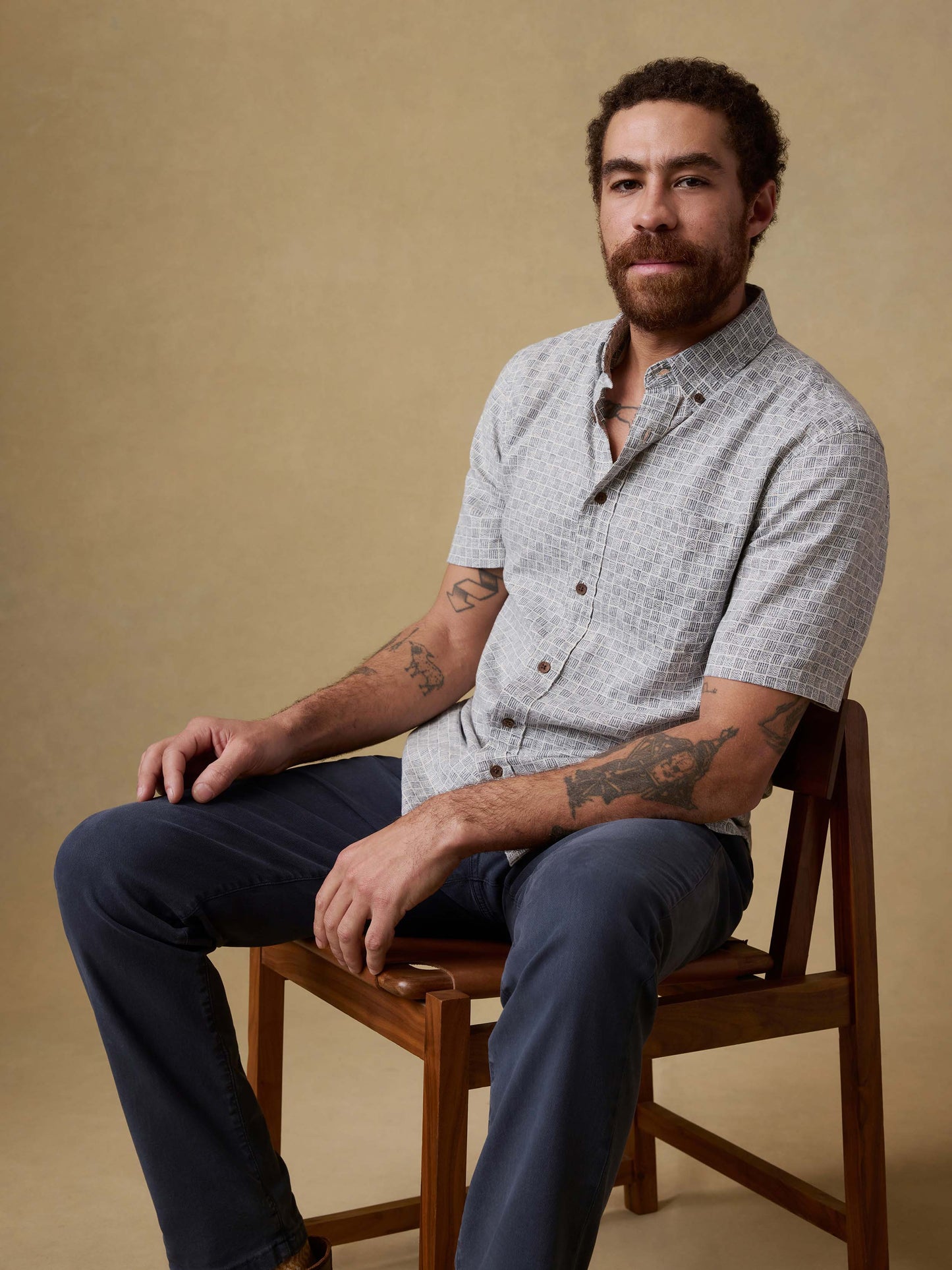 Short-Sleeve Breeze Shirt - Graphite Shell Bricks