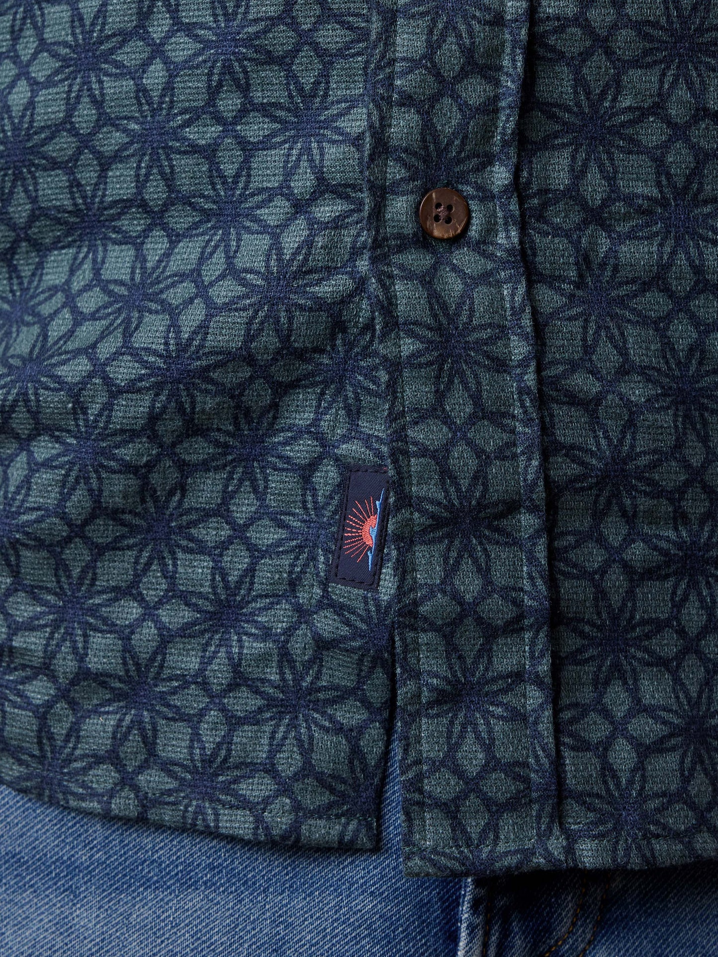 Short-Sleeve Breeze Shirt - Spruce Lotus Tile