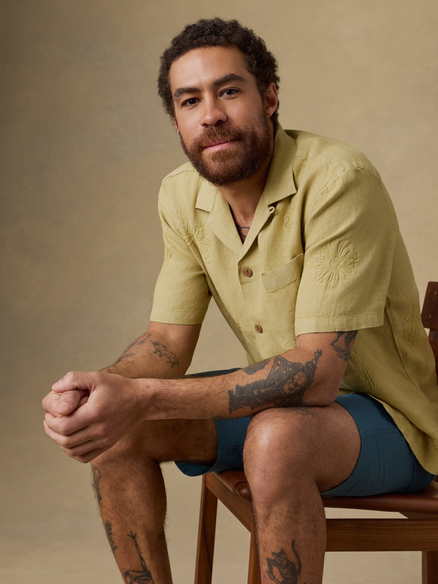 Short-Sleeve Embroidered Shirt - Island Wheat