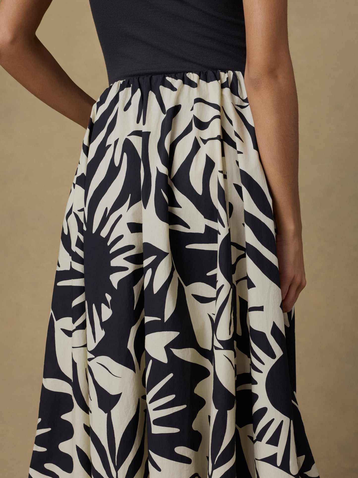 Coastal Poplin Nera Skirt - Garden Sonata