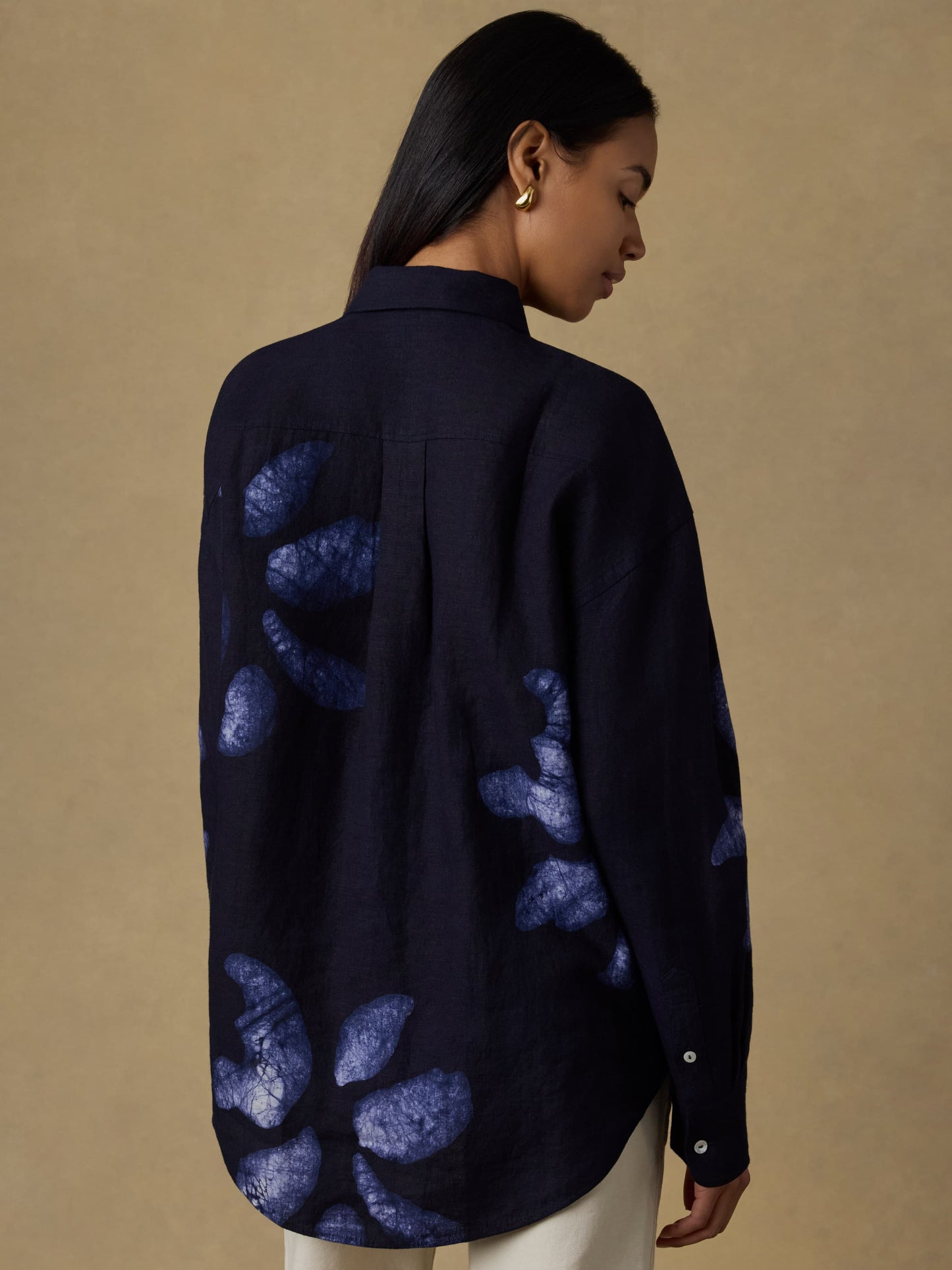 Mia Relaxed Shirt - Midnight Batik Floral