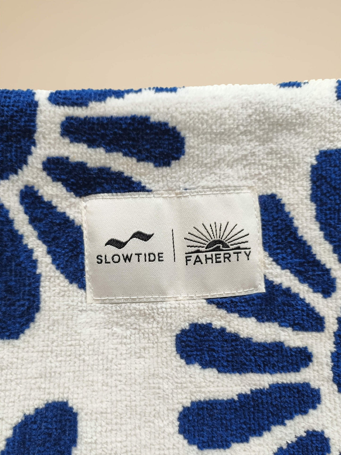 Faherty x Slowtide Beach Pouch - Antilles Blue Suns