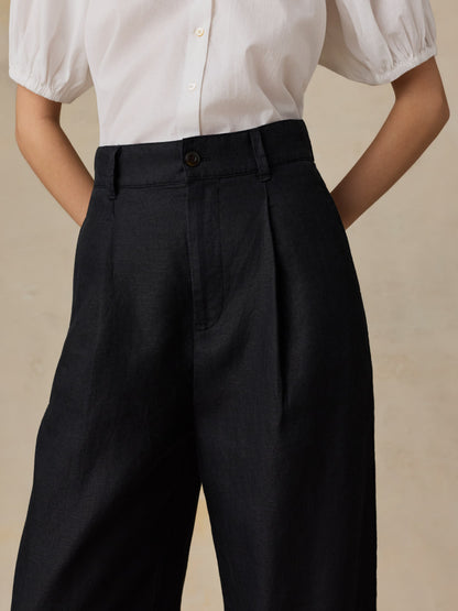 Sun Strider Linen Pleated Pant - Black