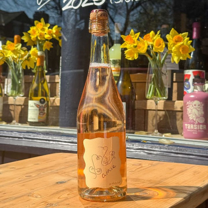 Amie de-alcoholised Sparkling Rose (75cl, <0.5%abv)