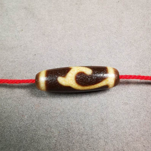 Green Tara Dzi Bead - Tibetan dzi bead, front view