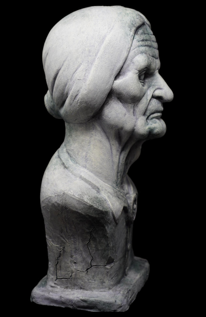 "Madam Macy Ghostly Manor Bust" Halloween Decoration