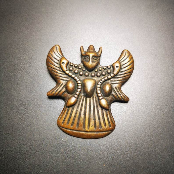 Tibetan Buddhist Amulet,Garuda,Golden-winged Bird Pendant - Tibetan Buddhist amulet, close-up detail